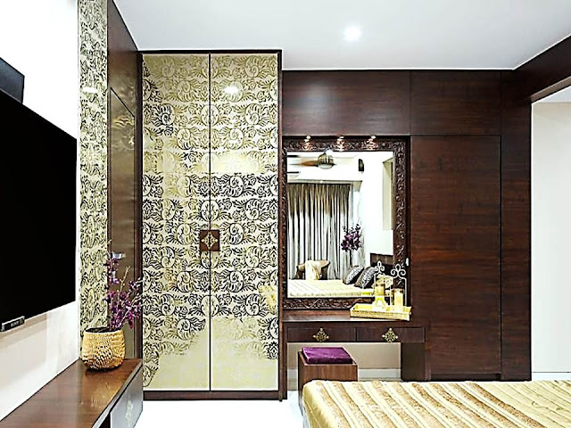 Modern Sliding Wardrobe with Dressing Table Built In